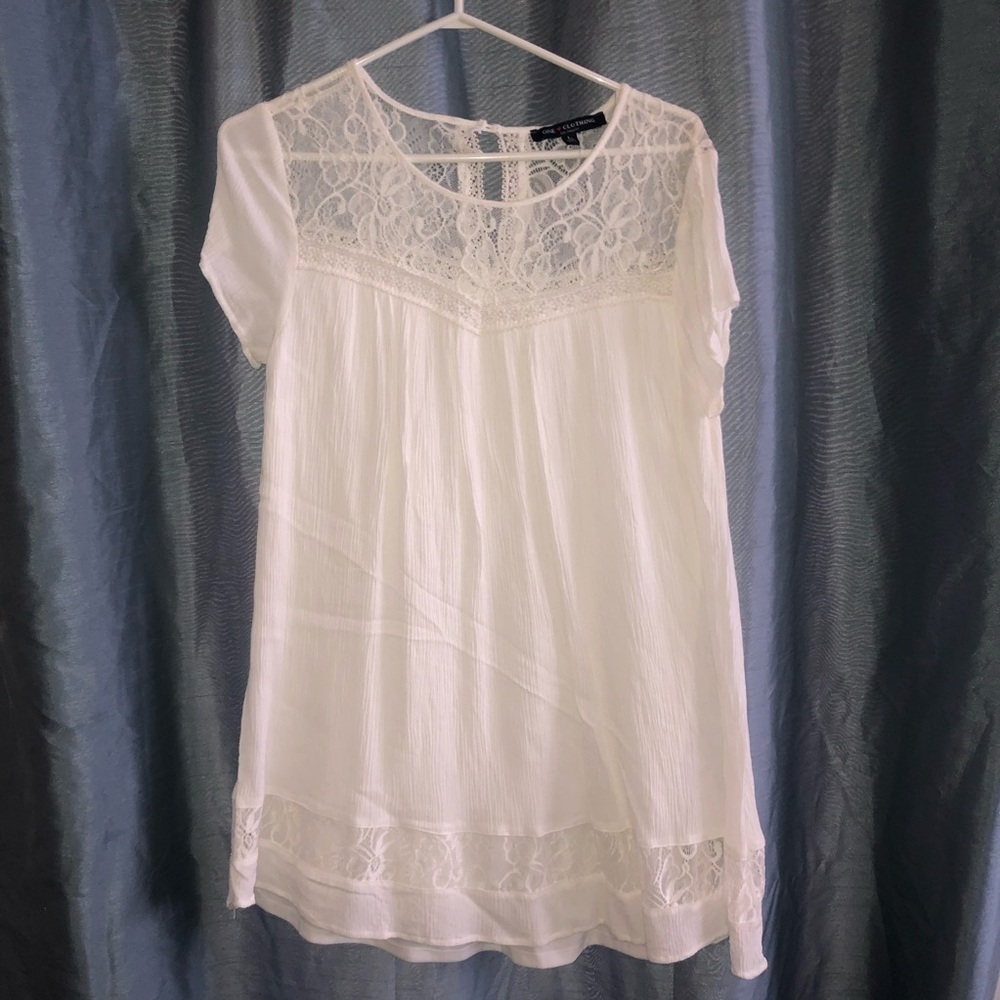 One Clothing White Lace Top size L , romantic looking white blousy top